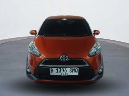 2017 Toyota Sienta V CVT Orange - Jual mobil bekas di DKI Jakarta