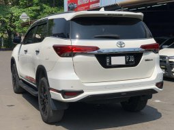 2020 Toyota Fortuner 2.4 VRZ AT Putih - Jual mobil bekas di DKI Jakarta