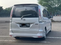 2013 Nissan Serena Highway Star Silver - Jual mobil bekas di DKI Jakarta