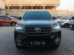 2022 Toyota Fortuner Hitam - Jual mobil bekas di Bali