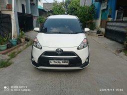 2019 Toyota Sienta V CVT Putih - Jual mobil bekas di Banten