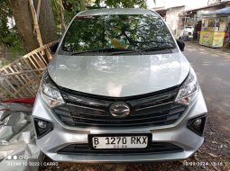 2022 Daihatsu Sigra 1.2 R MT Silver - Jual mobil bekas di Banten