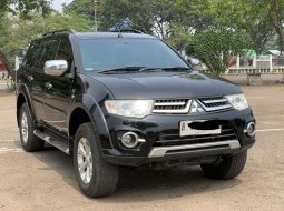 2013 Mitsubishi Pajero Sport Dakar Hitam - Jual mobil bekas di DKI Jakarta