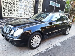 2006 Mercedes-Benz E-Class E 280 Hitam - Jual mobil bekas di DKI Jakarta