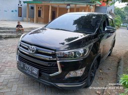 2017 Toyota Kijang Innova 2.0 NA Hitam - Jual mobil bekas di Jawa Barat