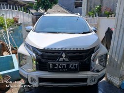 2022 Mitsubishi Xpander Cross NewPremium Package CVT Putih - Jual mobil bekas di DKI Jakarta