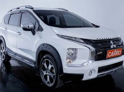 2022 Mitsubishi Xpander Cross Premium Package AT Putih - Jual mobil bekas di Jawa Barat