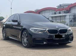 2020 BMW 5 Series 530i M Sport Hitam - Jual mobil bekas di DKI Jakarta