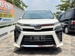 2019 Toyota Voxy 2.0 A/T Putih - Jual mobil bekas di Jawa Barat