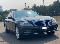 2011 Mercedes-Benz S-Class S 300 L Hitam - Jual mobil bekas di DKI Jakarta