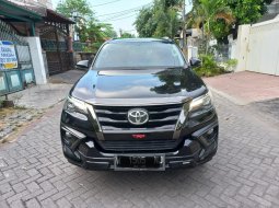 2020 Toyota Fortuner 2.4 TRD AT Hitam - Jual mobil bekas di Jawa Timur