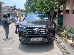 2022 Toyota Fortuner Hitam - Jual mobil bekas di Banten