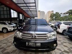 2009 Toyota Fortuner G Luxury Hitam - Jual mobil bekas di Jawa Barat