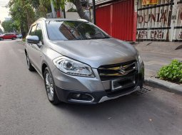 2017 Suzuki SX4 S-Cross AT Abu-abu - Jual mobil bekas di Jawa Timur