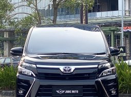 2018 Toyota Voxy 2.0 A/T Hitam - Jual mobil bekas di DKI Jakarta