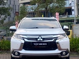 2017 Mitsubishi Pajero Sport NewDakar 4x2 A/T Putih - Jual mobil bekas di DKI Jakarta