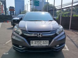 2018 Honda HR-V E CVT Abu-abu - Jual mobil bekas di Banten