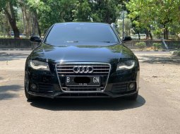 2010 Audi A4 2.0 Sedan Hitam - Jual mobil bekas di DKI Jakarta