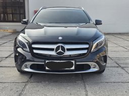 2015 Mercedes-Benz GLA 200 Gasoline Hitam - Jual mobil bekas di DKI Jakarta