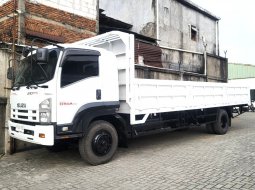 2018 Isuzu Giga Series 5.2 Manual Putih - Jual mobil bekas di DKI Jakarta