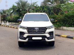 2022 Toyota Fortuner Putih - Jual mobil bekas di DKI Jakarta