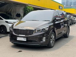 2017 Kia Grand Sedona Ultimate Coklat - Jual mobil bekas di DKI Jakarta