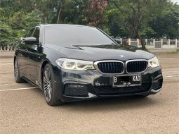 2020 BMW 5 Series 530i Hitam - Jual mobil bekas di Jawa Barat