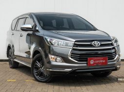 2019 Toyota Venturer Abu-abu hitam - Jual mobil bekas di Banten