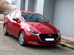 2022 Mazda 2 Sedan Merah - Jual mobil bekas di DKI Jakarta