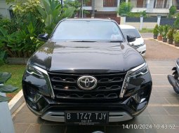 2022 Toyota Fortuner VRZ Hitam - Jual mobil bekas di Banten