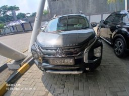 2020 Mitsubishi Xpander Cross Premium Package AT Abu-abu - Jual mobil bekas di Banten