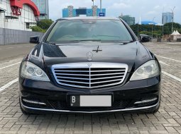 2011 Mercedes-Benz S-Class S 300 L Hitam - Jual mobil bekas di DKI Jakarta