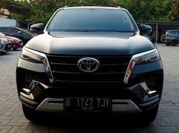 2022 Toyota Fortuner VRZ Hitam - Jual mobil bekas di DKI Jakarta