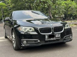 2016 BMW 5 Series 520i Hitam - Jual mobil bekas di DKI Jakarta