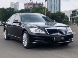 2013 Mercedes-Benz S-Class S 300 L Hitam - Jual mobil bekas di DKI Jakarta