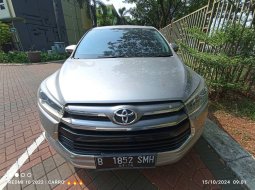 2018 Toyota Kijang Innova V A/T Gasoline Silver - Jual mobil bekas di Banten