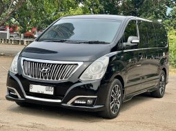 2018 Hyundai H-1 Royale Hitam - Jual mobil bekas di Jawa Barat