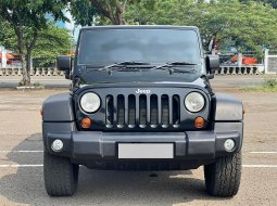 2011 Jeep Wrangler Sport Unlimited Hitam - Jual mobil bekas di DKI Jakarta