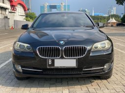 2013 BMW 5 Series 520d Hitam - Jual mobil bekas di DKI Jakarta