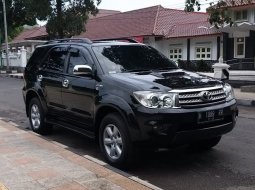 2011 Toyota Fortuner G Hitam - Jual mobil bekas di DI Yogyakarta