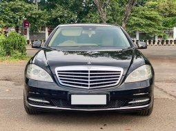 2011 Mercedes-Benz S-Class 300 Hitam - Jual mobil bekas di DKI Jakarta