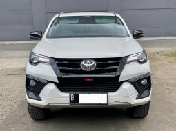 2019 Toyota Fortuner 2.4 TRD AT Putih - Jual mobil bekas di DKI Jakarta