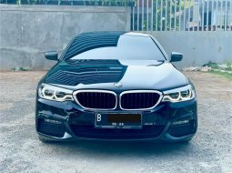 2020 BMW 5 Series 530i Hitam - Jual mobil bekas di DKI Jakarta