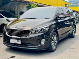 2017 Kia Sedona GS Coklat - Jual mobil bekas di DKI Jakarta