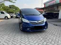 2013 Honda Freed PSD Biru - Jual mobil bekas di Banten