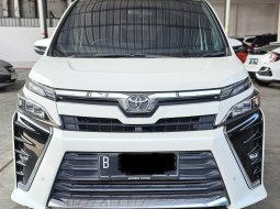 2019 Toyota Voxy 2.0 A/T Putih - Jual mobil bekas di DKI Jakarta