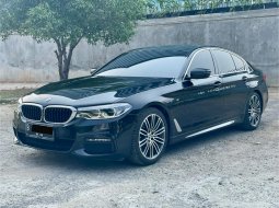 2020 BMW 5 Series 530i Hitam - Jual mobil bekas di DKI Jakarta