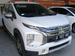 2021 Mitsubishi Xpander Cross Premium Package AT Putih - Jual mobil bekas di Banten