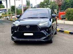 2023 Toyota Yaris Cross 1.5 S GR CVT TSS Hitam - Jual mobil bekas di DKI Jakarta