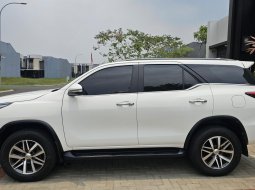 2016 Toyota Fortuner 2.4 VRZ AT Putih - Jual mobil bekas di Banten